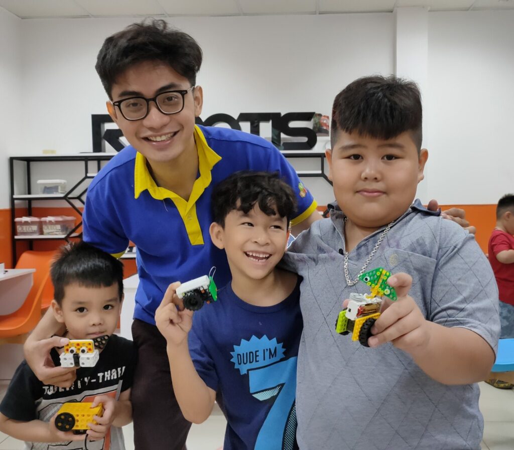 Độ tuổi học STEM Robotics