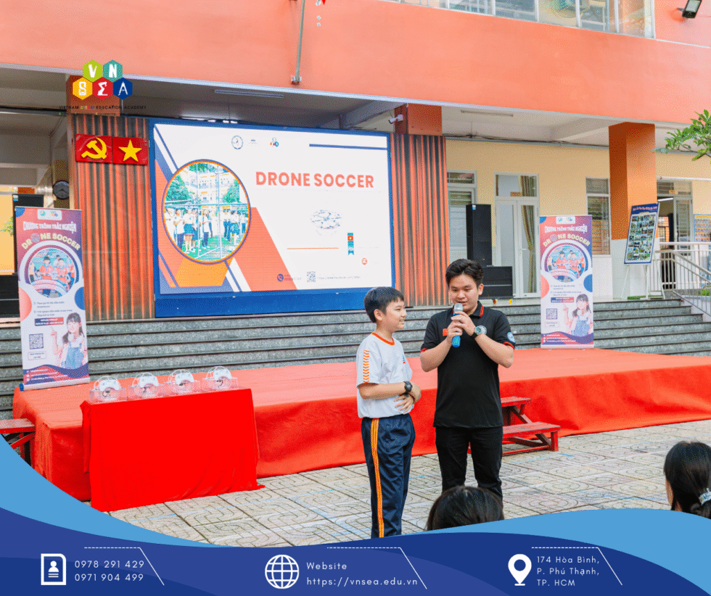 Chương trình trải nghiệm Drone Soccer cho học sinh THCS